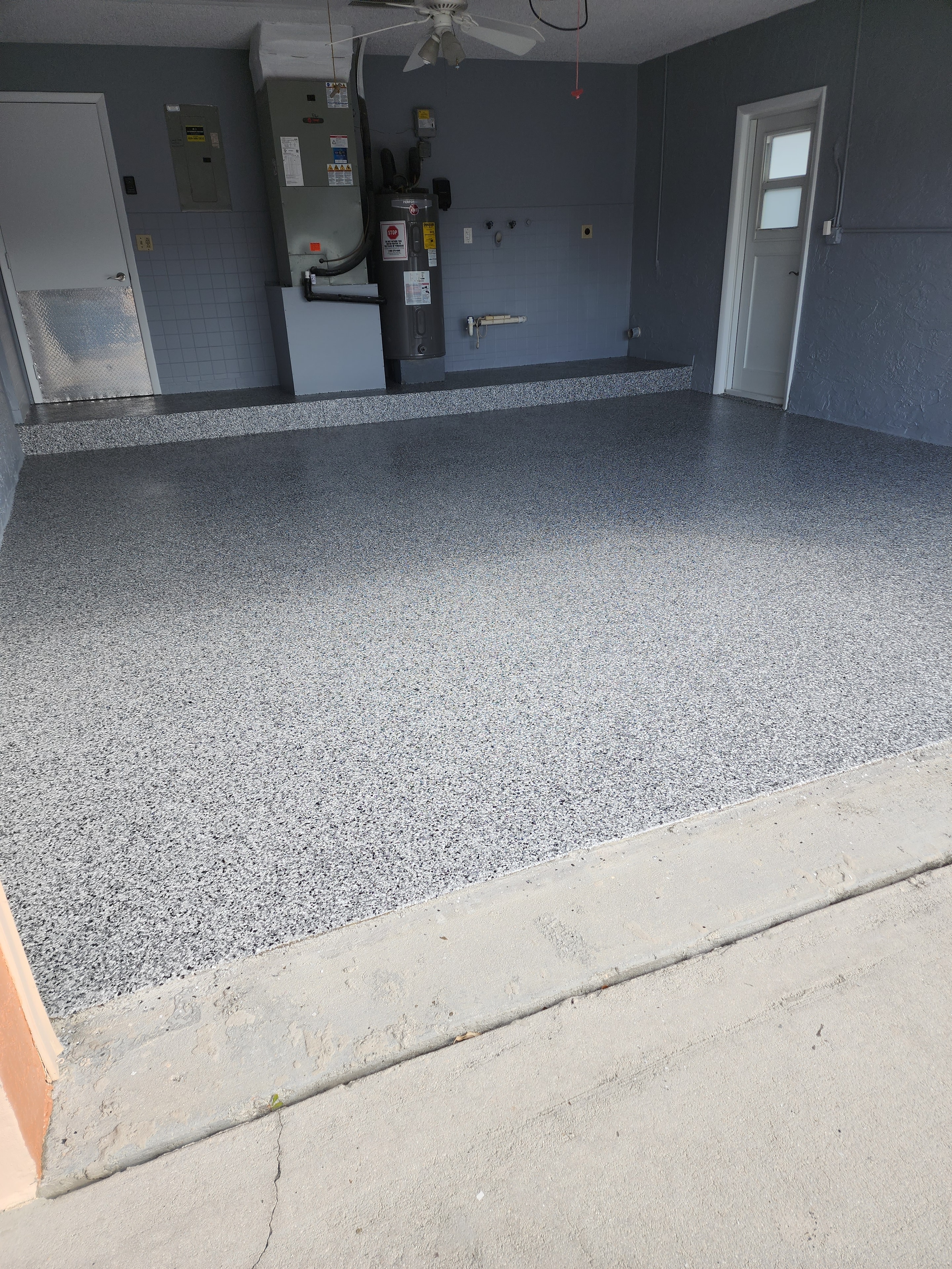 Epoxy garage floor specialty finish